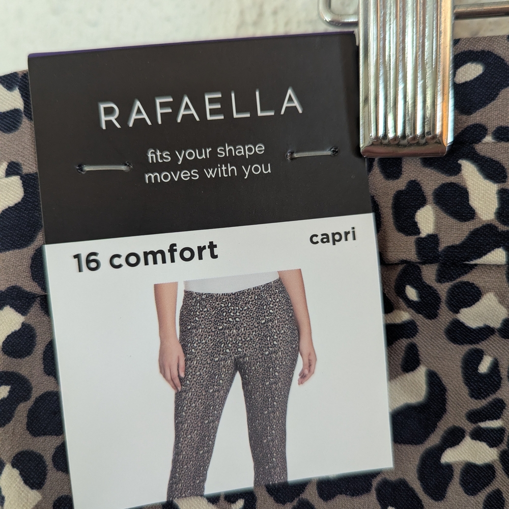 Rafaella Leopard Print Capri Pants